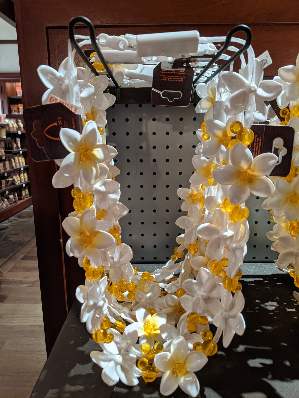 Disney Aulani Light 2024 Up Flower Lei